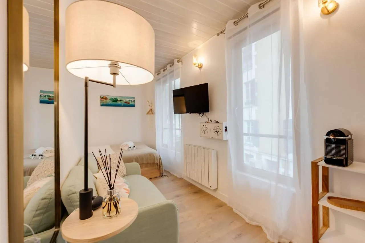 Studio Mont Blanc - For 2 People Apartment Annecy 0*,  France